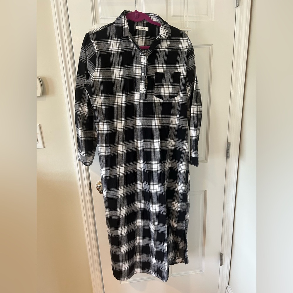 Latuza Black and White Flannel Nightgown
